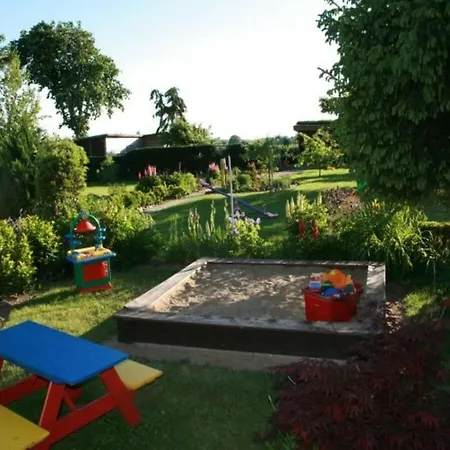 With 2 Bedrooms Holiday home