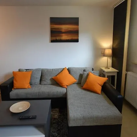 With 2 Bedrooms Holiday home